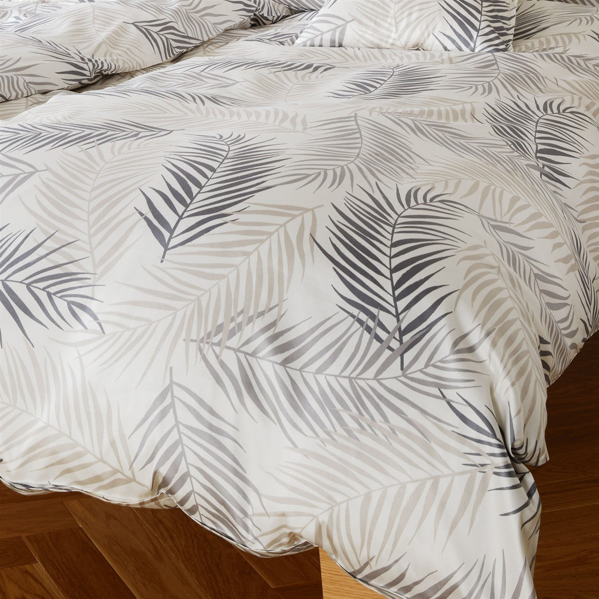Elegante Mako Satin Bettwäsche Palm 24501-7 Blätter natur grau 135x200