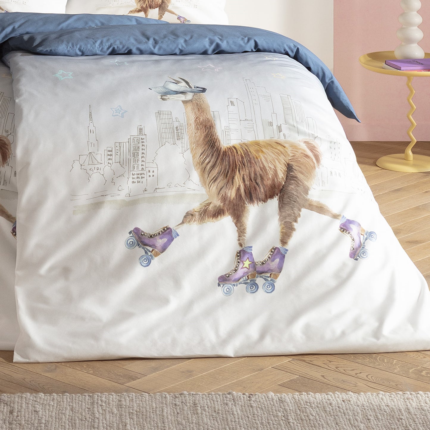 Estella Mako Satin Bettwäsche City Lama 4848-600 Sterne blau 135x200