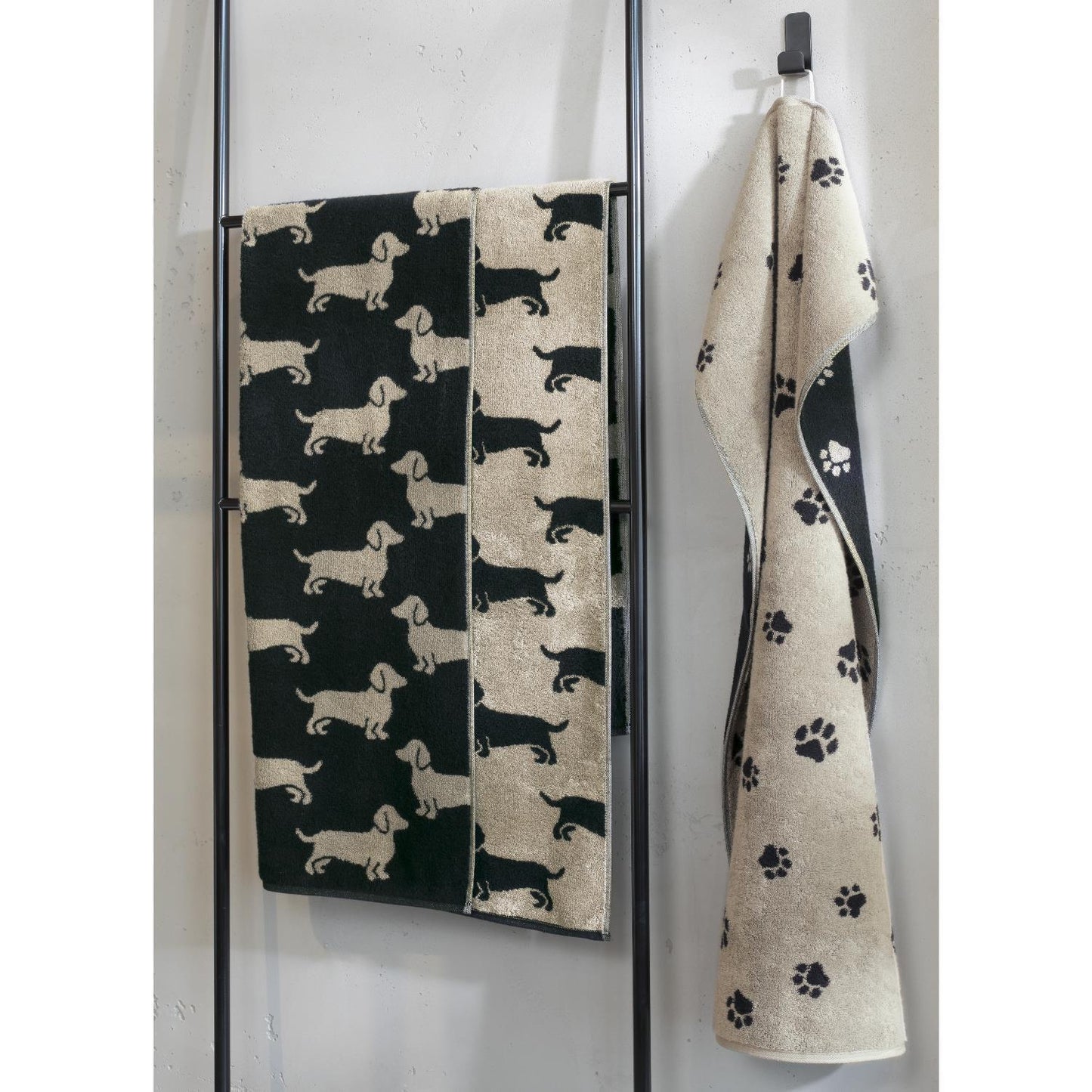 2 Stück Cawö We love Dogs Gästetücher 6247-93 Pfoten Schwarz 30x50