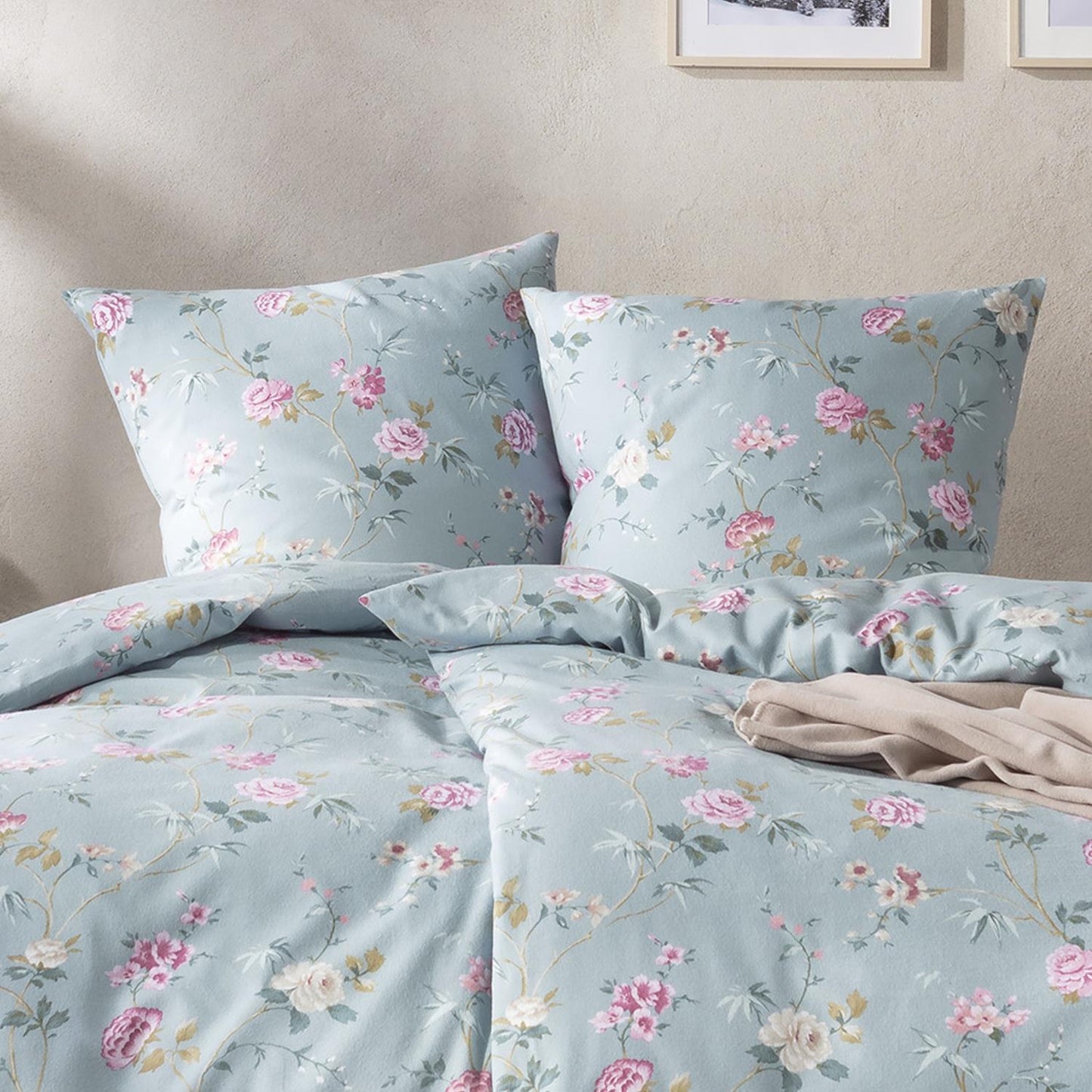 Estella Edelflanell Bettwäsche Corvara 5470-610 Rosen Blau 135x200