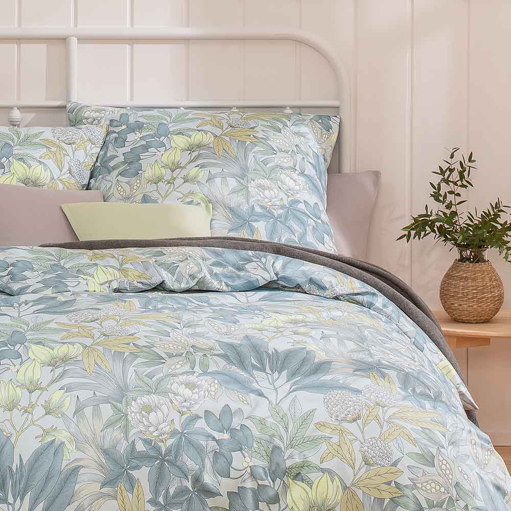 Detailaufnahme der hautsympathischer Interlock Jersey Bettwäsche Florentin – feinste Stoffstruktur und hochwertige Verarbeitung.