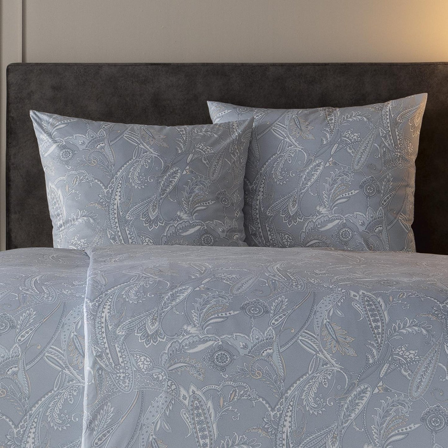 Freisteller der hautsympathischer Interlock Jersey Bettwäsche Amelie – elegantes Design für modernen Schlafkomfort.