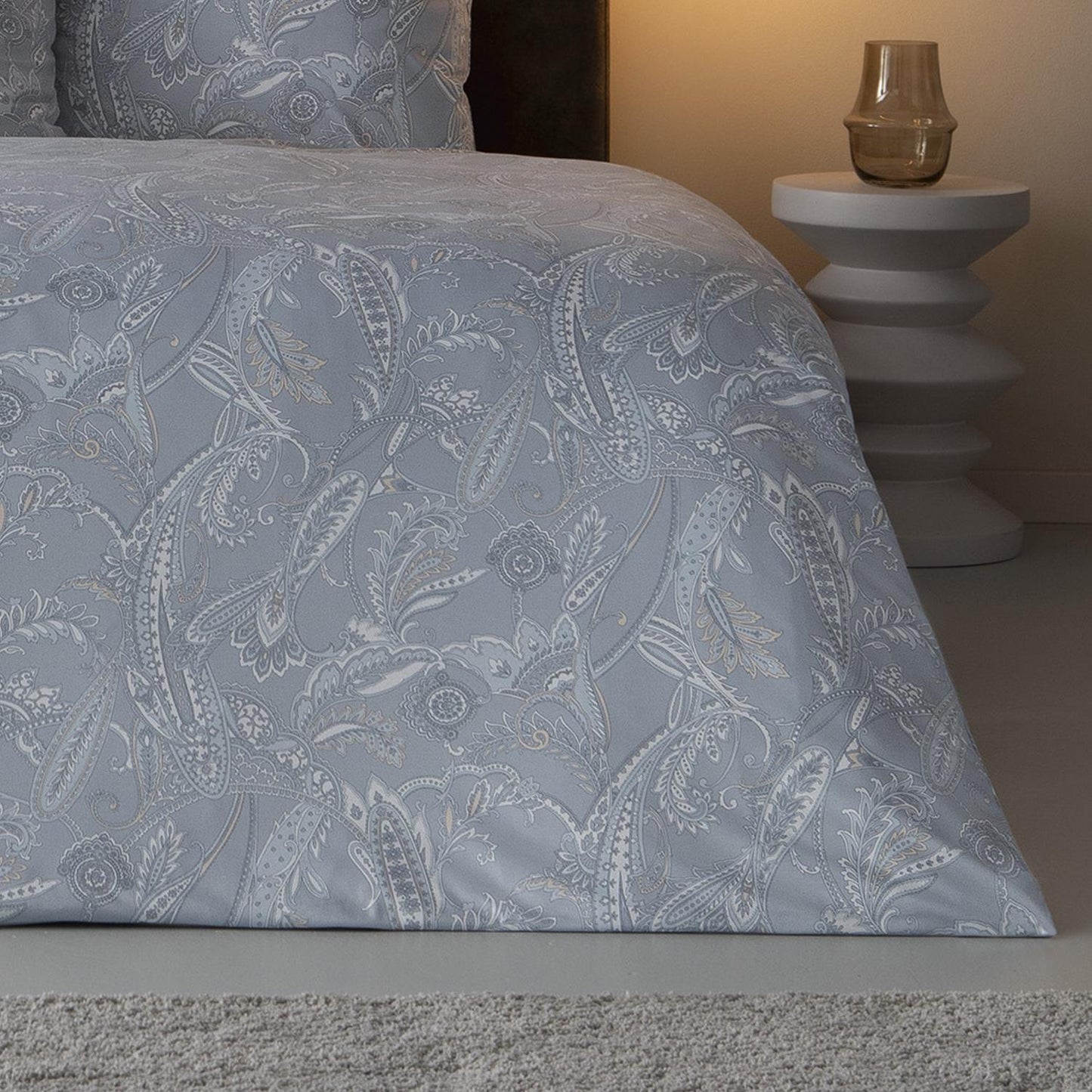 Detailaufnahme der hautsympathischer Interlock Jersey Bettwäsche Amelie – feinste Stoffstruktur und hochwertige Verarbeitung.