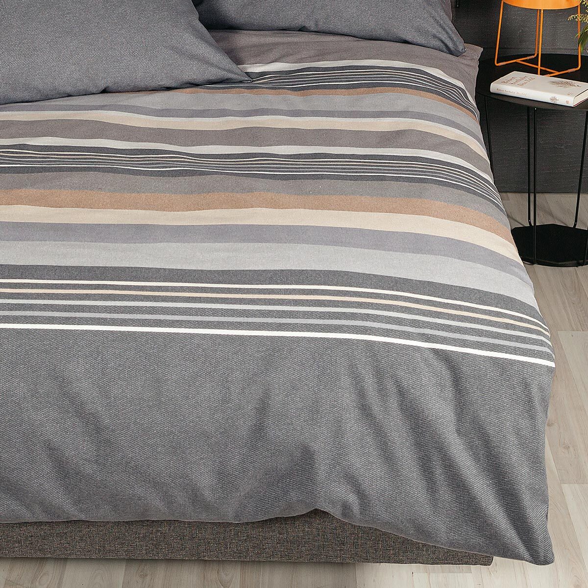 Bettwäsche Feinbiber Davos Grau mit Streifenmuster 155 x 220 cm