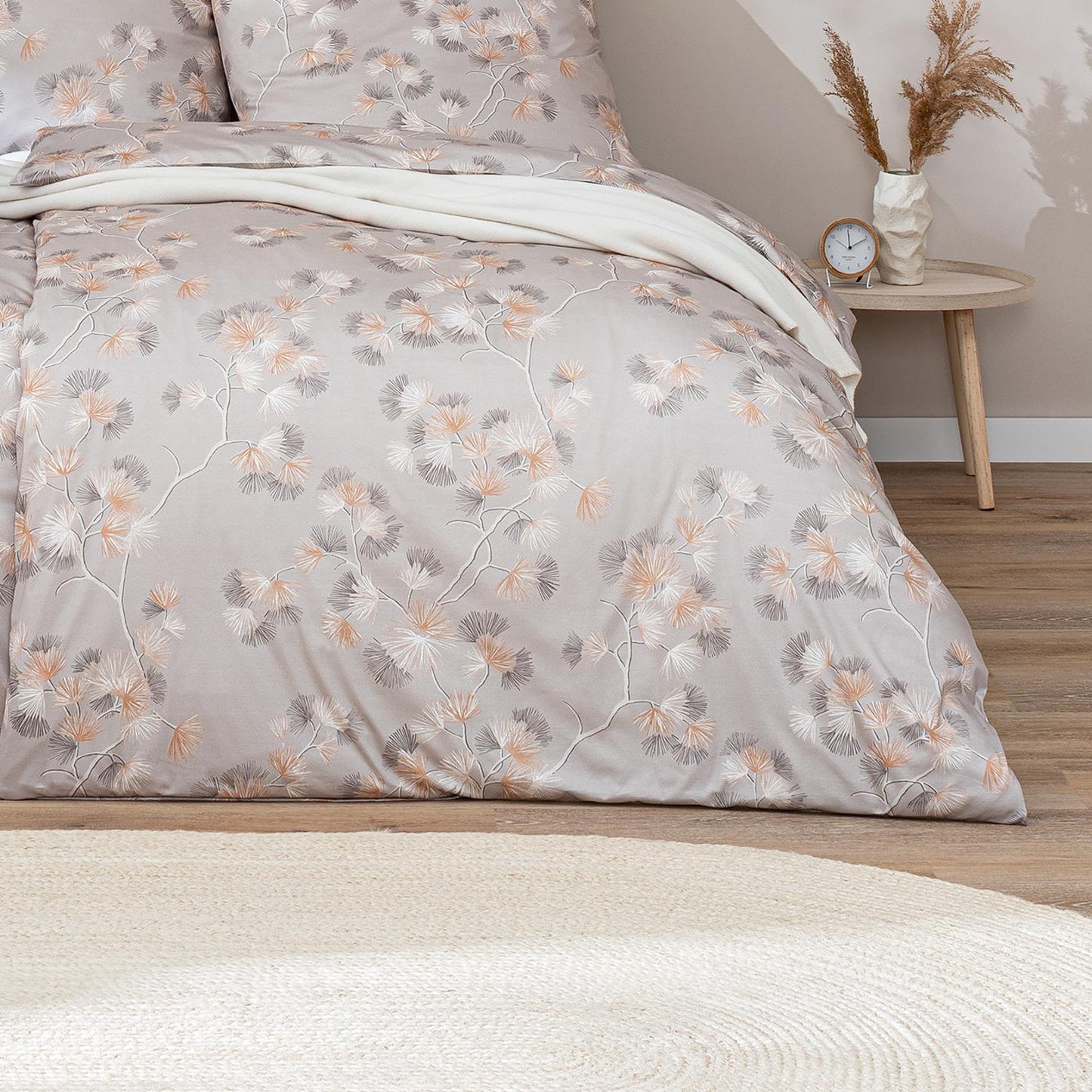 Detailaufnahme der hautsympathischer Interlock Jersey Bettwäsche Rumi – feinste Stoffstruktur und hochwertige Verarbeitung.