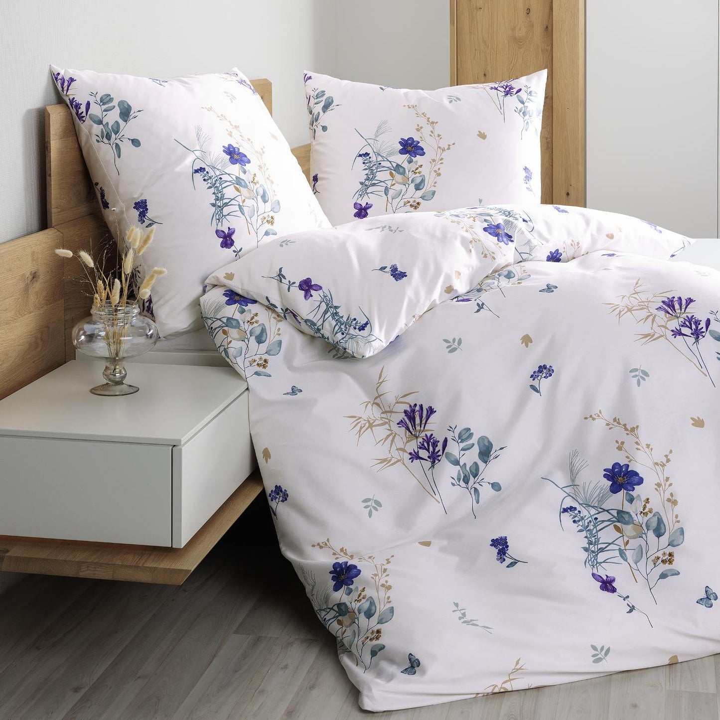 Janine Mako Satin Bettwäsche Moments 98122-02 Blumen Blau Lila 135x200