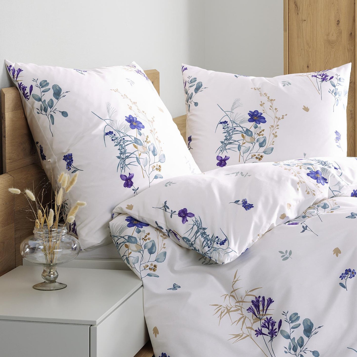 Janine Mako Satin Bettwäsche Moments 98122-02 Blumen Blau Lila 135x200