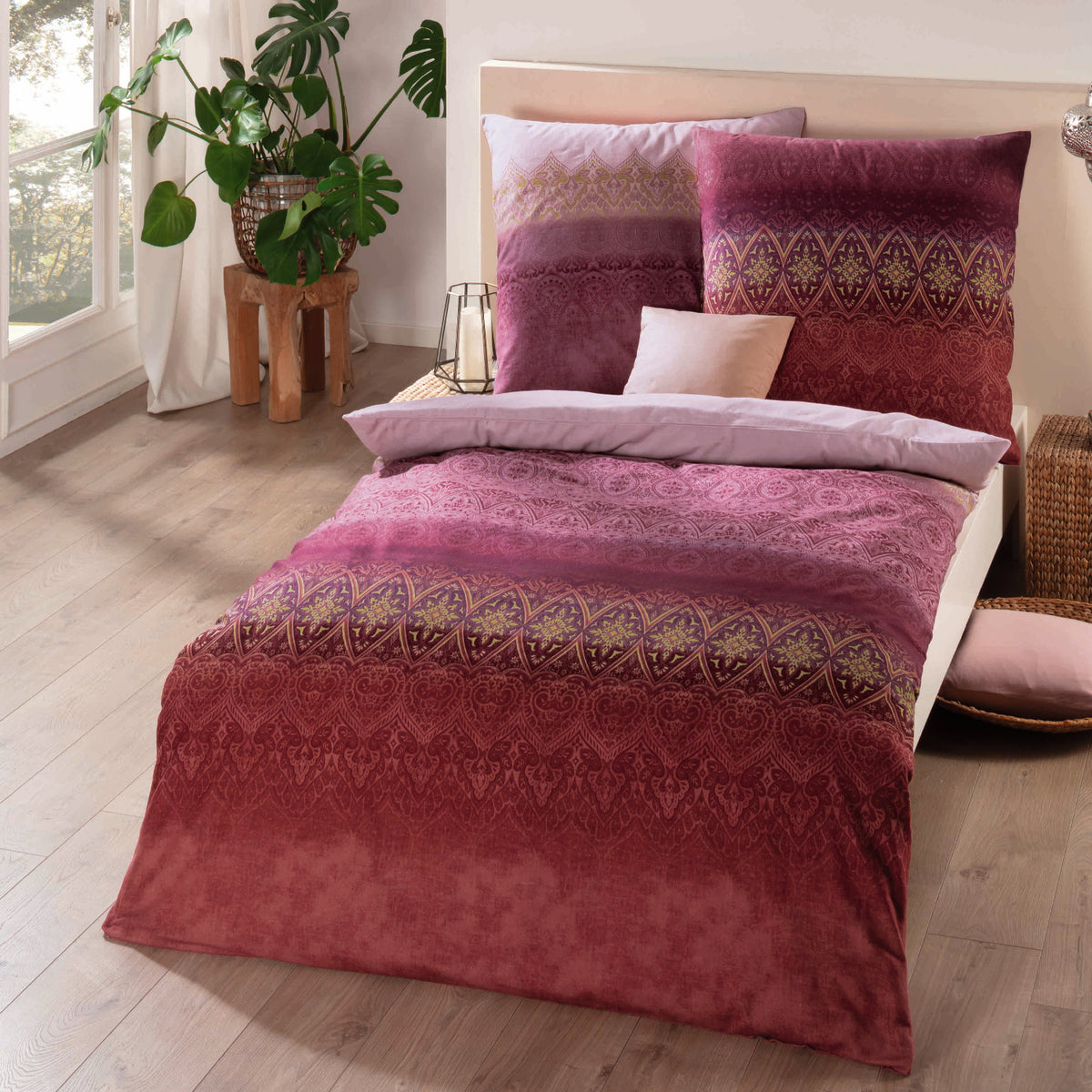 Bettwäsche Kaeppel Biber 133-555 Crystal aubergine Ornamente 135x200