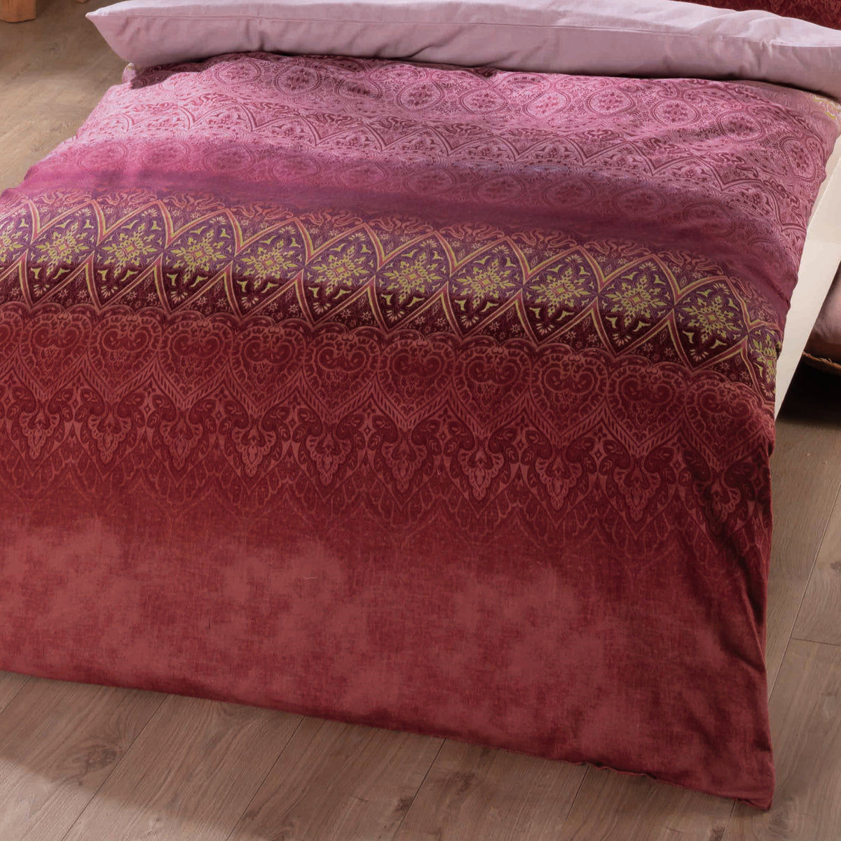 Bettwäsche Kaeppel Biber 133-555 Crystal aubergine Ornamente 135x200