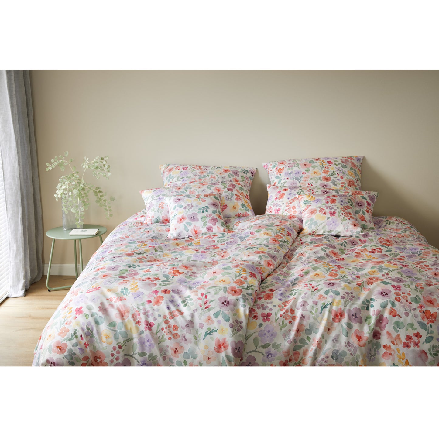 Elegante Seiden Satin Bettwäsche Gentle 24572-0 Blüten 135x200