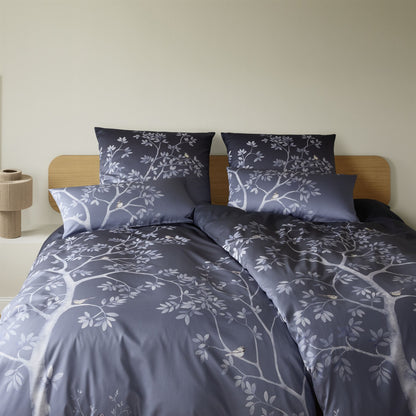 Bettwäsche Mako Satin Autumn Garden Blau mit Baummotiv 135 x 200 cm