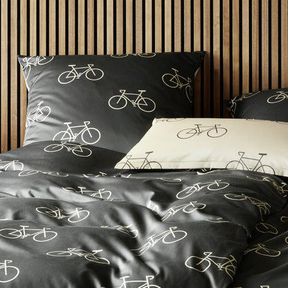 Bettwäsche Mako Satin Velo Anthrazit mit Fahrradmuster 135 x 200 cm