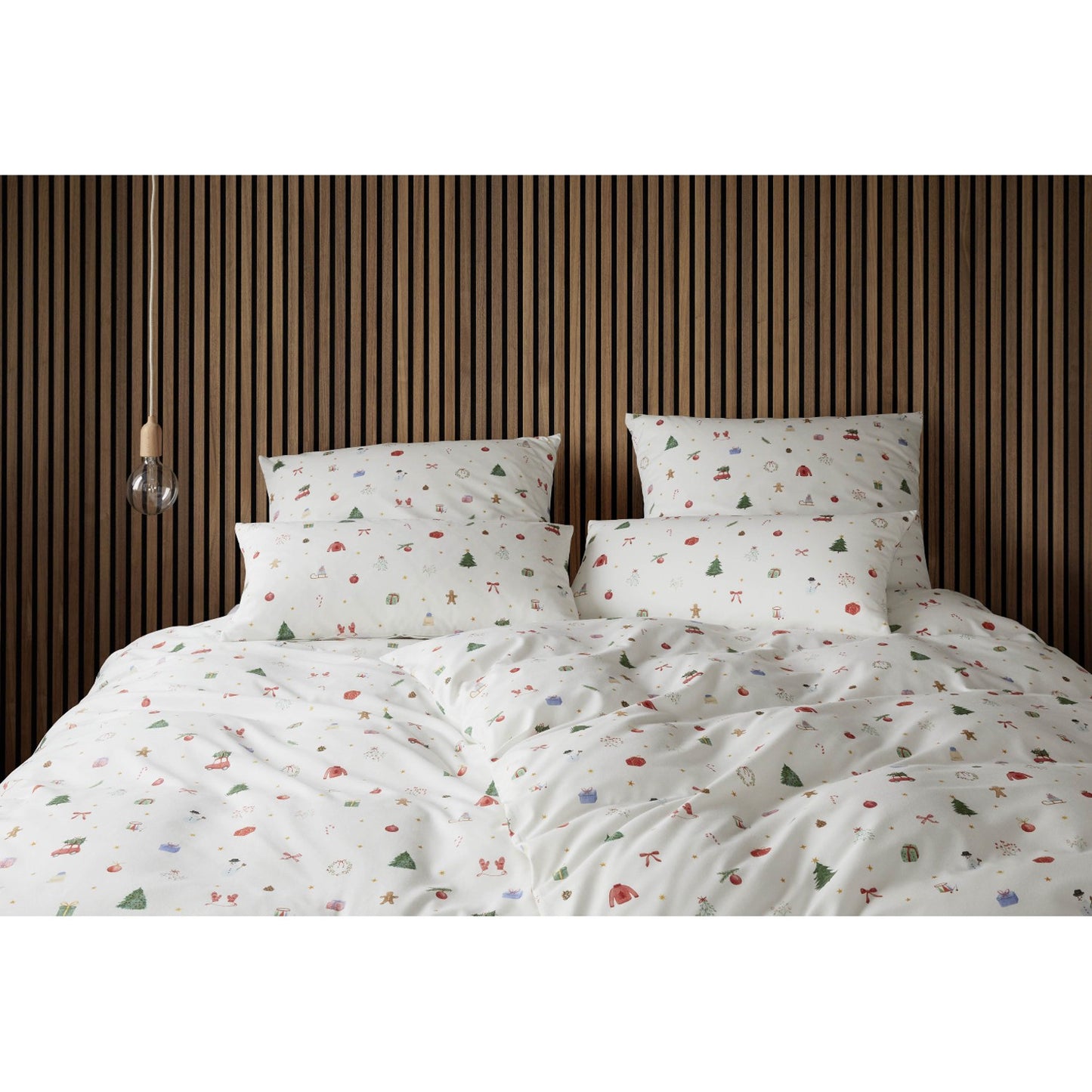 Bettwäsche Flanell Joyful Weiß mit Weihnachtsmuster 135 x 200 cm