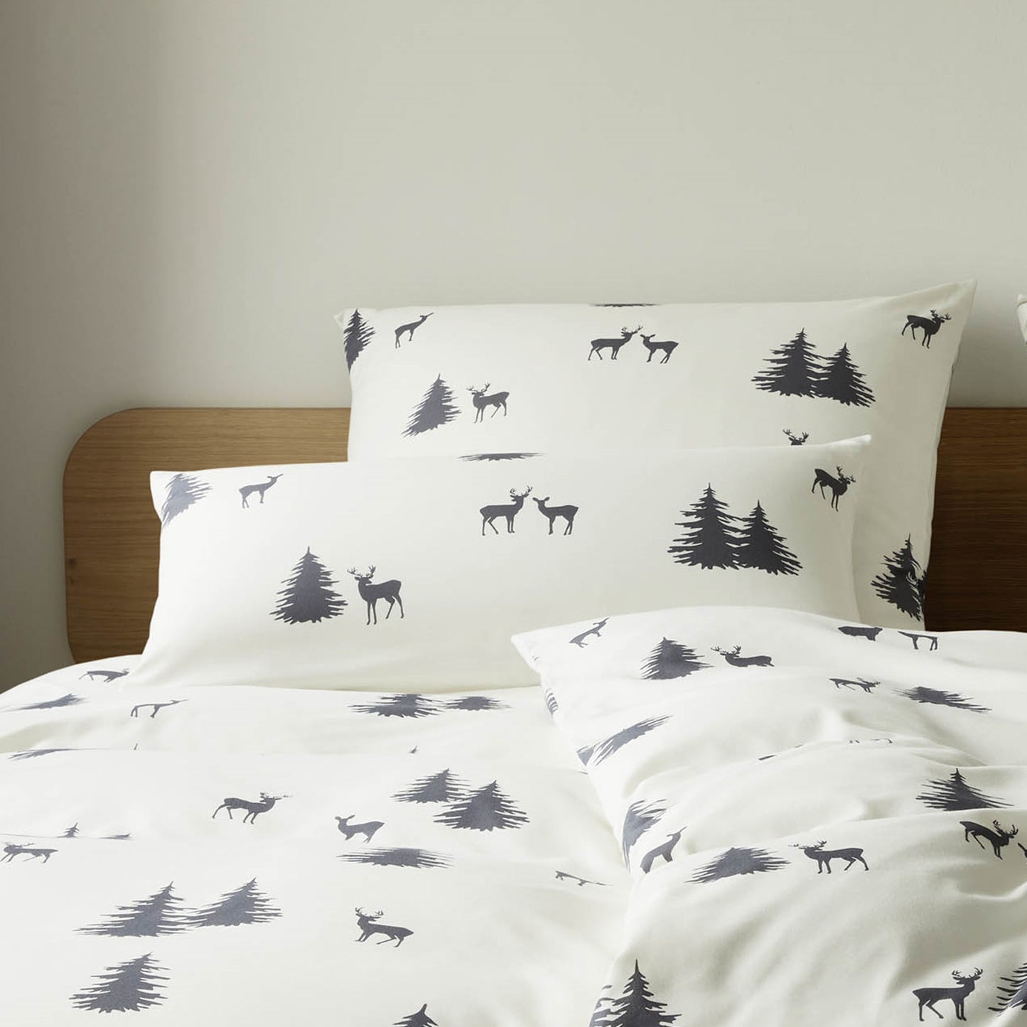 Bettwäsche Flanell Alpin Creme mit Waldmotiv 135 x 200 cm