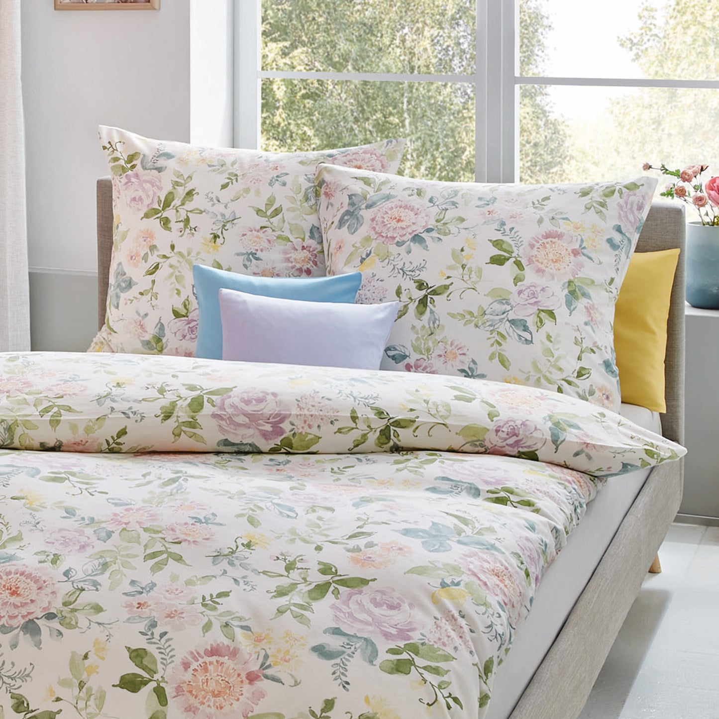 Bettwäsche Kaeppel Satin 286-15 Sofia Blumen rosa natur 135x200
