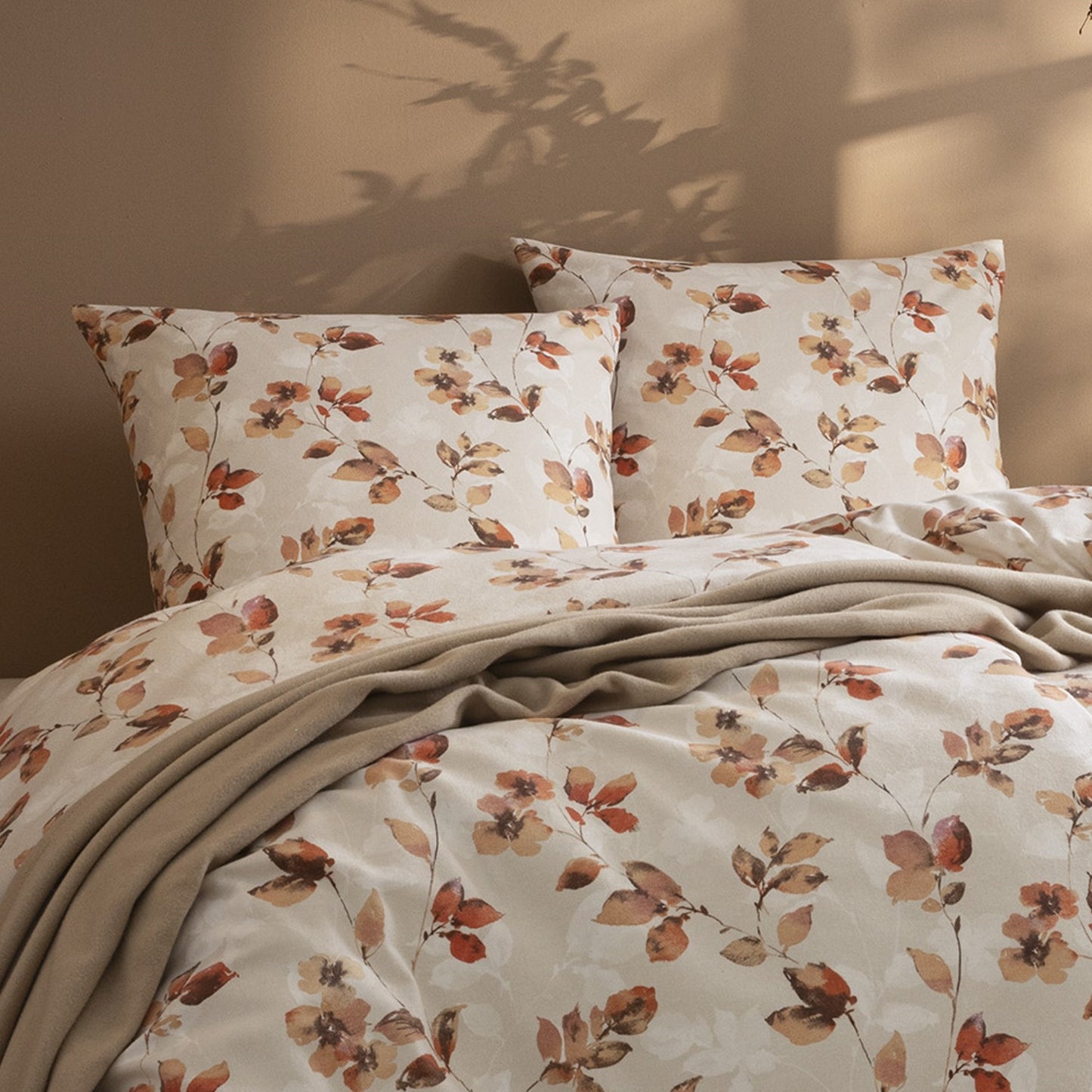 Estella Edelflanell Bettwäsche Sicina 5482-450 Blätter apricot 135x200