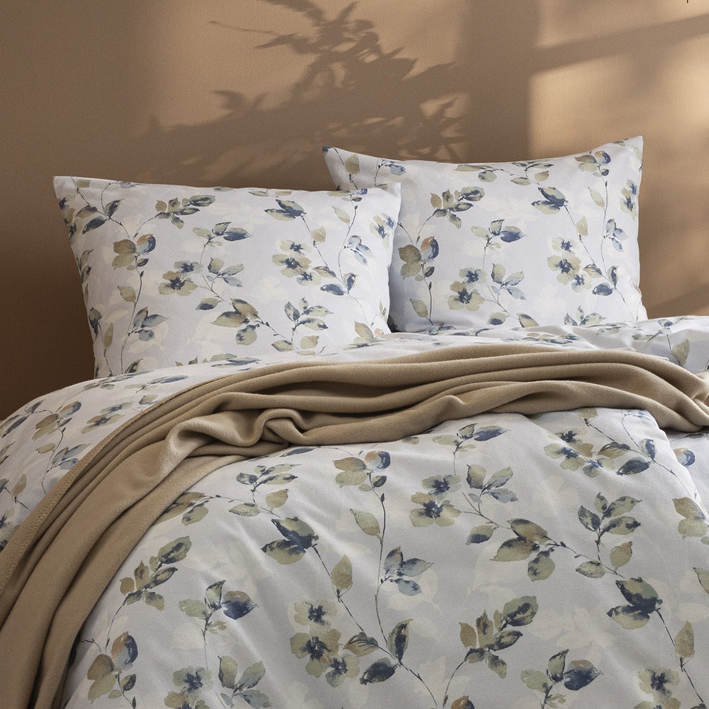 Estella Edelflanell Bettwäsche Sicina 5482-615 Blätter blau 135x200