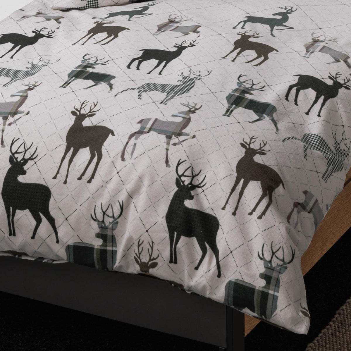 Bettwäsche Feinbiber Davos Natur mit Hirschmotiv 135 x 200 cm