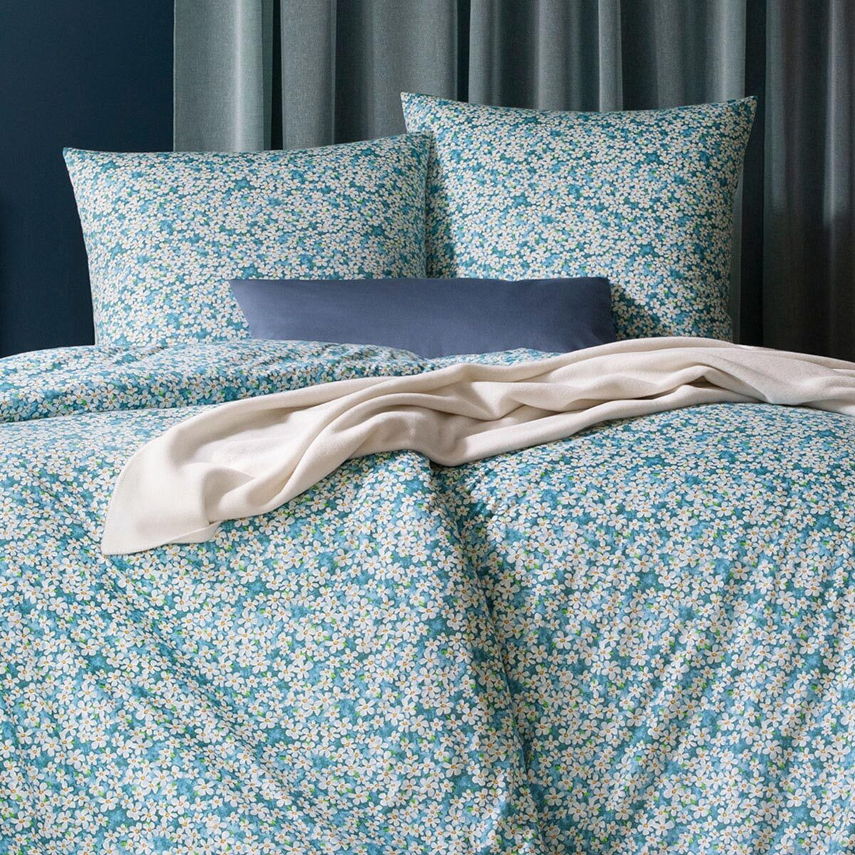 Estella Interlock Jersey Bettwäsche Tina 6545-051 cyan floral 135x200