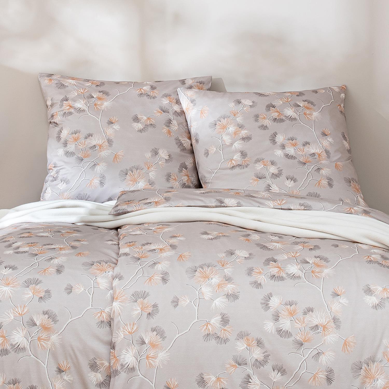 Freisteller der hautsympathischer Interlock Jersey Bettwäsche Rumi – elegantes Design für modernen Schlafkomfort.