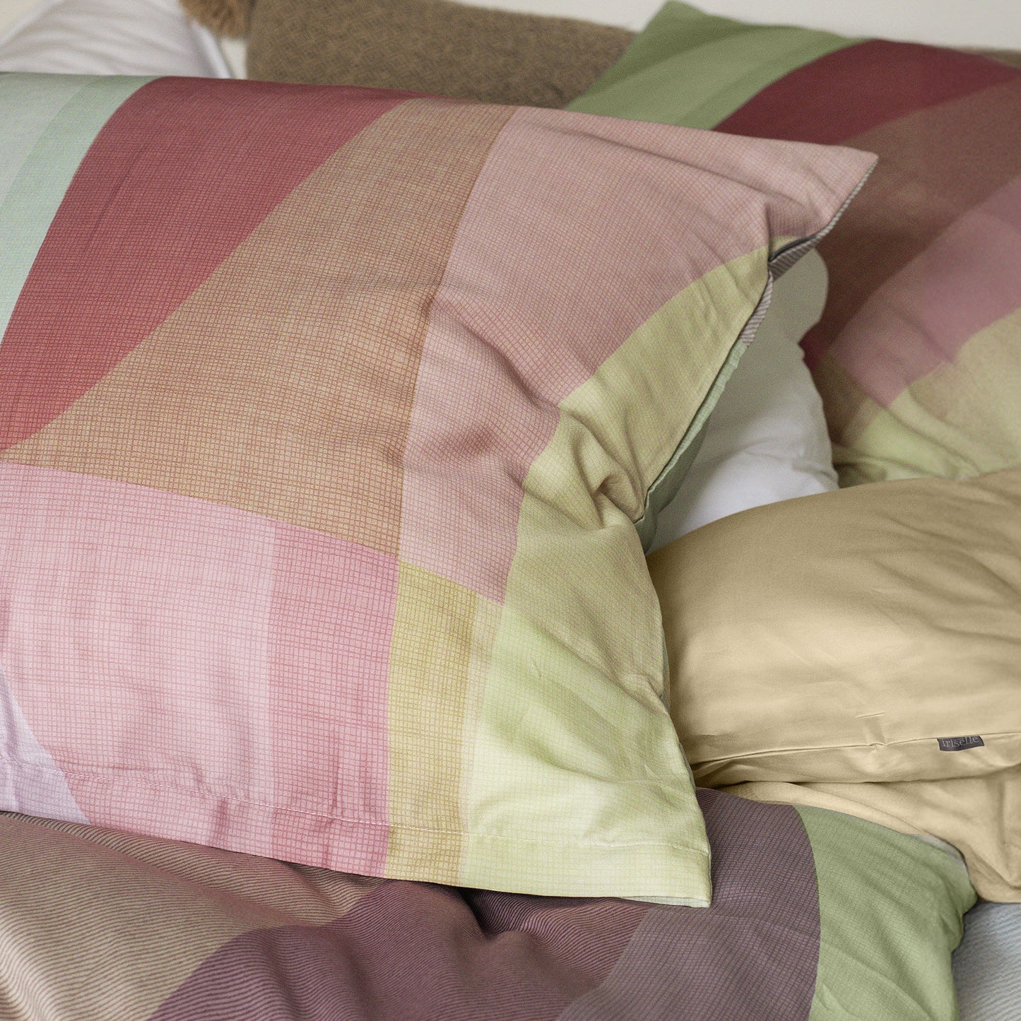 Irisette Mako Satin Bettwäsche Wave 8592-90 geometrisch bunt 135x200