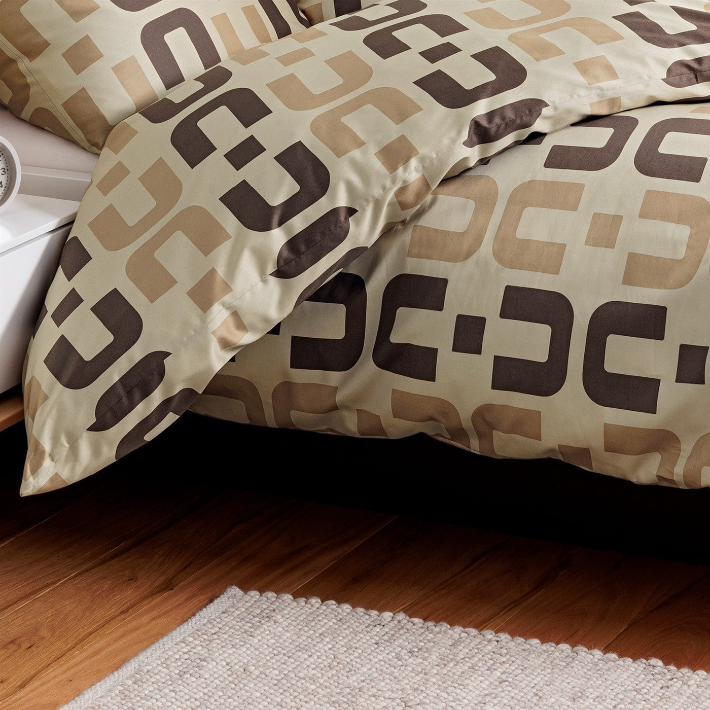 Bettwäsche Mako Satin J.D. Beige mit geometrischem Muster 135 x 200 cm